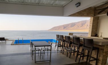 Espectacular casa en Hornitos con piscina y vista al mar