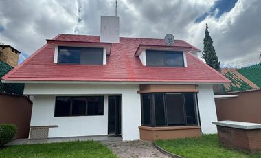 CASA EN RENTA EN SATÉLITE