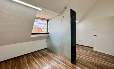 CASA EN RENTA EN SATÉLITE