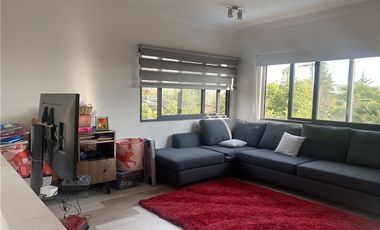 Moderna Casa Bien Equipada en Barrio Tranquilo