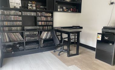 Moderna Casa Bien Equipada en Barrio Tranquilo