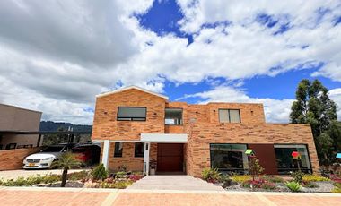 VENTA de CASAS en CAJICA