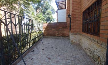 ARRIENDO de CASA RESIDENCIAL en SABANETA