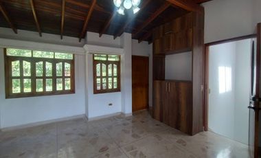 ARRIENDO de CASA RESIDENCIAL en SABANETA