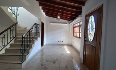 ARRIENDO de CASA RESIDENCIAL en SABANETA