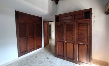 ARRIENDO de CASA RESIDENCIAL en SABANETA