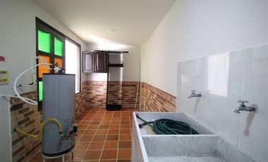 ARRIENDO de CASA RESIDENCIAL en SABANETA