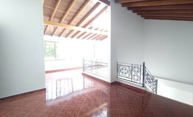 ARRIENDO de CASA RESIDENCIAL en SABANETA