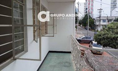Arriendo/Venta de CASA COMERCIAL en BUCARAMANGA