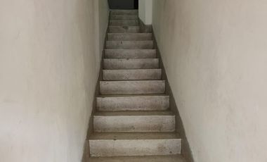 Edificio de 5 Pisos. Inversión con Apartamentos, Local y Oficinas