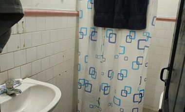 Edificio de 5 Pisos. Inversión con Apartamentos, Local y Oficinas
