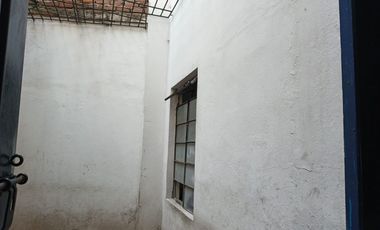 Edificio de 5 Pisos. Inversión con Apartamentos, Local y Oficinas
