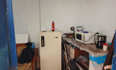 Edificio de 5 Pisos. Inversión con Apartamentos, Local y Oficinas