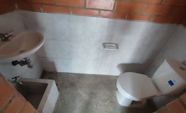 LOCAL EN ARRIENDO EN LA HERMOSA/SANTA ROSA