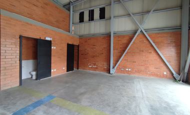 LOCAL EN ARRIENDO EN LA HERMOSA/SANTA ROSA