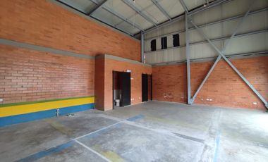 LOCAL EN ARRIENDO EN LA HERMOSA/SANTA ROSA