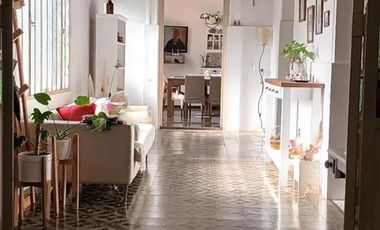 Casas en venta - 6 Dormitorios 3 Baños - Chacabuco