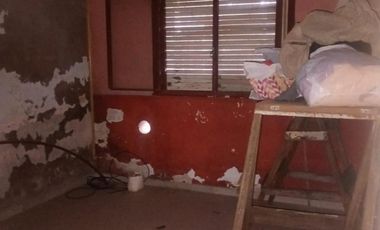 Casa en venta - 2 Dormitorios 1 Baño - City Bell