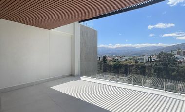 Venta suite con terraza exclusiva en Cumbayá, cerca de todo. SC