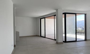 Venta suite con terraza exclusiva en Cumbayá, cerca de todo. SC