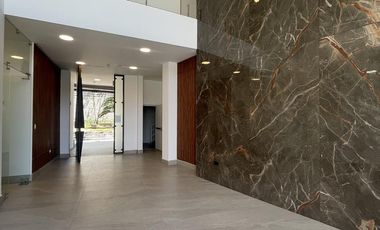 Venta suite con terraza exclusiva en Cumbayá, cerca de todo. SC