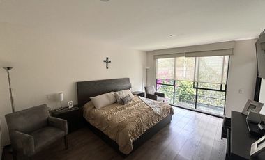 Casa en VENTA con 4 recámaras y  jardín en Privada San Francisco