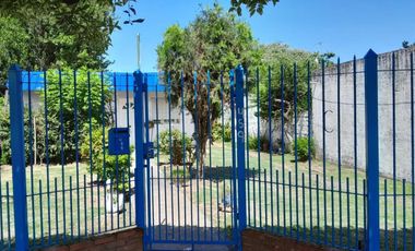 Casa en venta - 2 Dormitorios 1 Baño - Florencio Varela