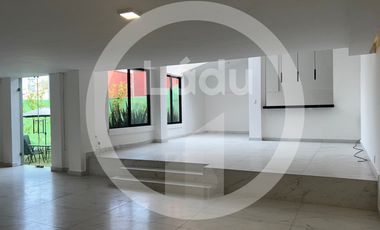 VENTA Residencia en Lomas de las Palmas