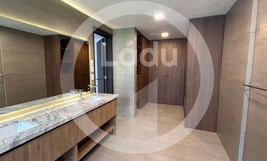 VENTA Residencia en Lomas de las Palmas