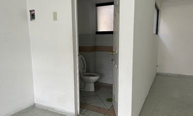 Oficina en Renta Calzada de las Bombas