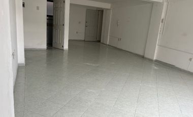 Oficina en Renta Calzada de las Bombas