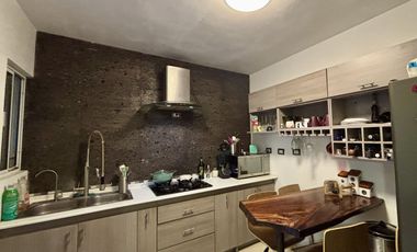 CASA EN VENTA EN COL. PEDREGAL LA HUASTECA, SANTA CATARINA, N.L.