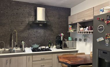 CASA EN VENTA EN COL. PEDREGAL LA HUASTECA, SANTA CATARINA, N.L.