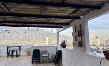 CASA EN VENTA EN COL. PEDREGAL LA HUASTECA, SANTA CATARINA, N.L.