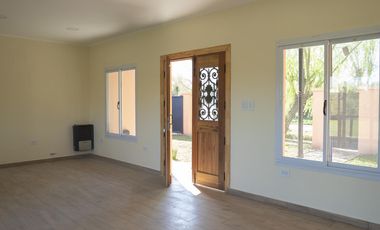 Casa a estrenar cerca del parque municipal