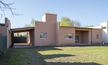 Casa a estrenar cerca del parque municipal