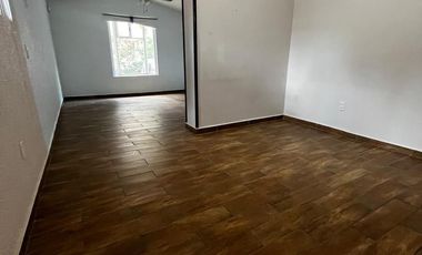 Casa en renta en Bosques de Lago RBL607