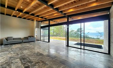 CASA EN RENTA EN AVNDARO VALLE DE BRAVO