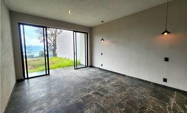 CASA EN RENTA EN AVNDARO VALLE DE BRAVO