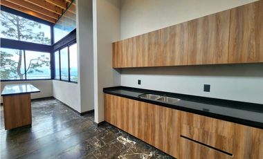 CASA EN RENTA EN AVNDARO VALLE DE BRAVO