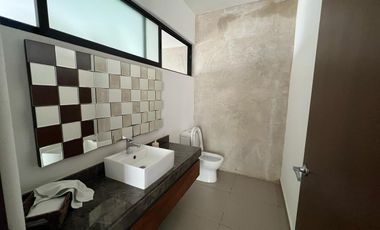 CASA EN VENTA MERIDA, CHOLUL, PRIVADA SAN JOSE TULIPANES, ENTREGA INMEDIATA.