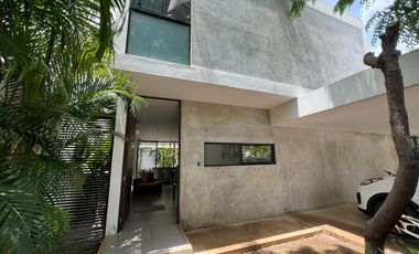 CASA EN VENTA MERIDA, CHOLUL, PRIVADA SAN JOSE TULIPANES, ENTREGA INMEDIATA.