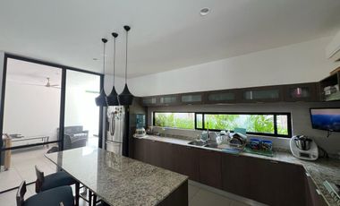 CASA EN VENTA MERIDA, CHOLUL, PRIVADA SAN JOSE TULIPANES, ENTREGA INMEDIATA.