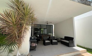 CASA EN VENTA MERIDA, CHOLUL, PRIVADA SAN JOSE TULIPANES, ENTREGA INMEDIATA.
