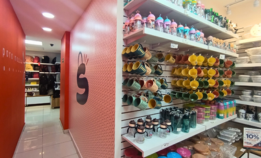 Local comercial en traspaso. Tacuba 74B, Centro Histórico, CDMX