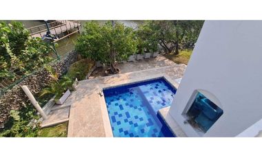 Vendo hermosa casa con salida directa al mar en Bello Horizonte