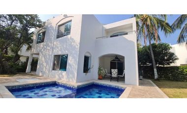 Vendo hermosa casa con salida directa al mar en Bello Horizonte