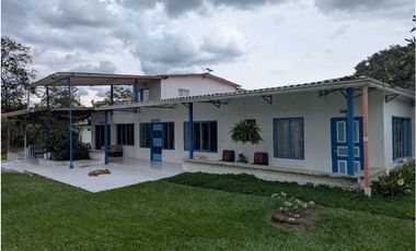 se arrienda hostal casa campestre Barcelona Quindío