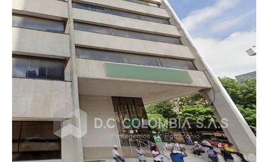 PISO 1 EN ARRIENDO EN EDIFICIO BANCO POPULAR EN CENTRO BQUILLA