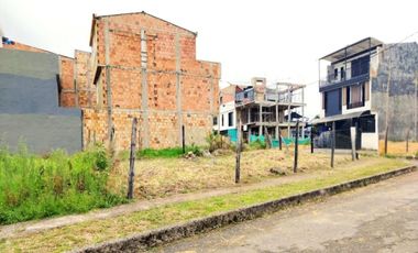 Lote esquinero en Fusa